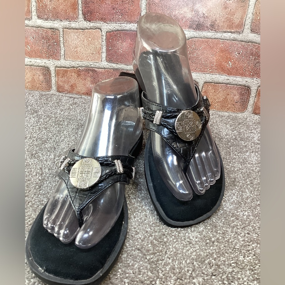 Emma Brooke womens black thong toe flip flop sandals size 7